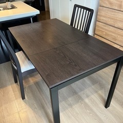 IKEA 伸縮ダイニングテーブルセットの画像