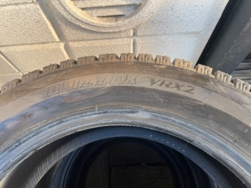 バリ山 スタッドレスタイヤ 4本セット  ブリザックVRX2 195/55R16 
