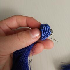 ピアス 青の画像