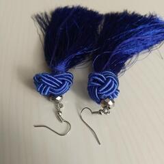 ピアス 青の画像