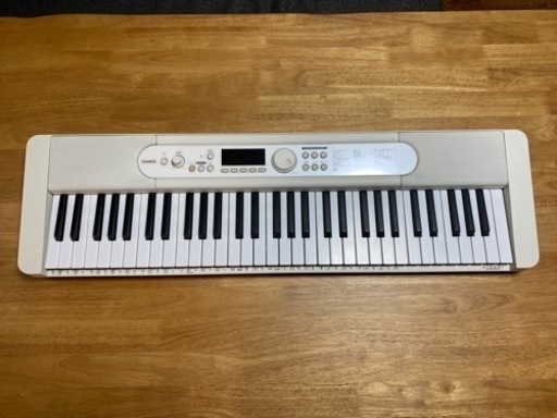CASIO 電子ピアノ　LK-526