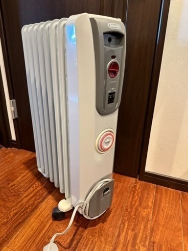 デロンギヒーター 型式番号：H770812EFS