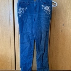 axes femme ジーパン