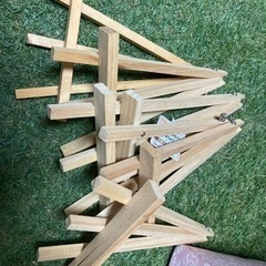 百均の木製イーゼル6個