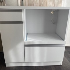 キッチン収納　レンジ台　食器棚の画像