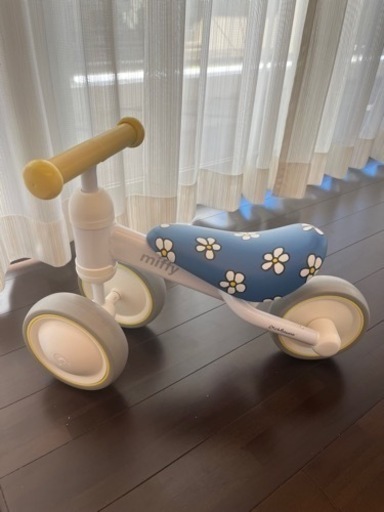 ミッフィー 三輪車 Dbike