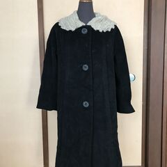 手編みの襟の付いたコート