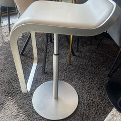 Lapalma ラパルマ LEM レム 昇降式 カウンタースツール チェア