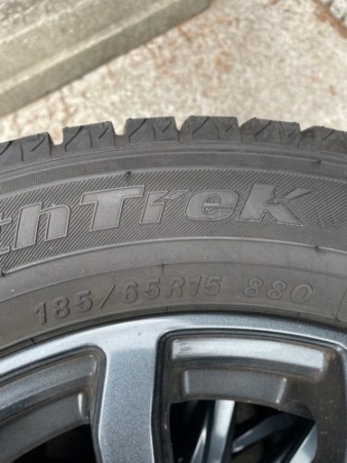 185/65R15 スタッドレスタイヤ　ホイール付　