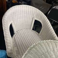 テーブル　椅子の画像