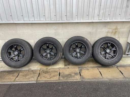 18インチ！ハイラックス、プラド他　スタッドレスタイヤ、ホイールセット！ガリ傷なし、美品！引取り希望のためお値打ちに出品。