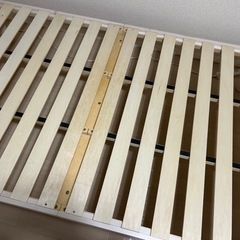 ニトリ　セミダブルベッド　すのこの画像