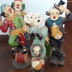 ピエロ置物の画像