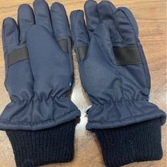 【交渉中】手袋　5ー6歳用の画像