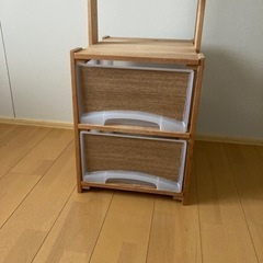 洋服ラックと下２段収納付きの画像