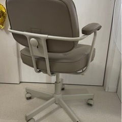 IKEA ALEFJÄLL オフィスチェア ベージュ 椅子の画像