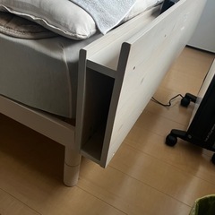 【確定済】(1/20まで！！！)【値下げ】ベッドフレーム&マットレス、お譲りします！の画像