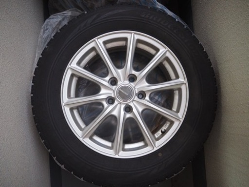 スタッドレスタイヤ　ブリヂストン　ブリザック　VRX　215/60R16