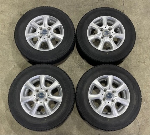 12インチアルミ付きスタッドレスタイヤ