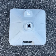 のぼり旗ポールスタンド 注水式　白4つ　青２つ　１つ1000円になります。の画像