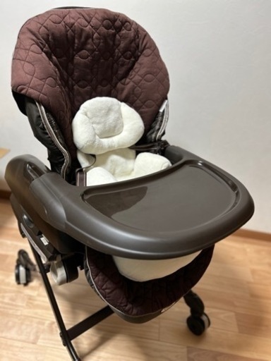 コンビ　電動　ハイローチェア　ネムリラオートスイング