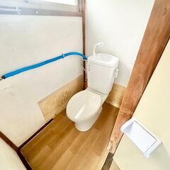 お風呂・トイレ２カ所！ペット飼育大歓迎！貸し戸建て平屋！DIY可能です！大型駐車場にキャンピングカーも置ける広さ！敷金・礼金0円・仲介手数料ありません！出窓あり！ジモティからの成約でフリーレント1ヶ月。家賃４８,０００円！ガスキッチン２口！眺望日当たり良好物件です！（広沢町戸建1号） − 群馬県