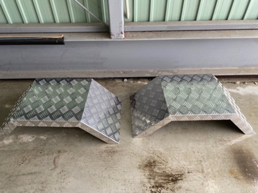 未使用品　縞板フェンダー　軽トラ2t、4t汎用　ミツビシ(三菱)キャンター　エルフ平ボデーダンプ　ユニック　ヒノデコ