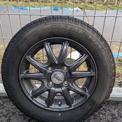 スノータイヤ　155/65 13になります。