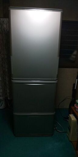 美品 シャープどっちもドア350Ｌ2016年