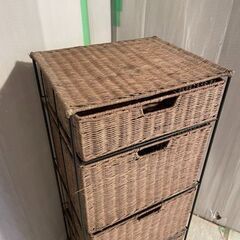 ラタン　収納家具　幅42.5㎝　奥行35㎝　高さ100㎝　＃28071の画像