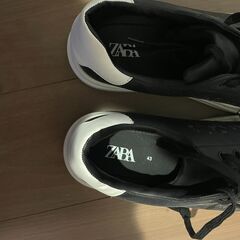 Zara の黒い靴 サイズ43の画像