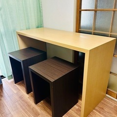 カウンターテーブル組み立て式　テーブルのみですが欲しい方は椅子も...
