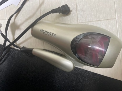 ドライヤー　Monster 動作問題なし