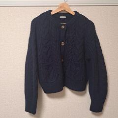 ニットのカーディガン