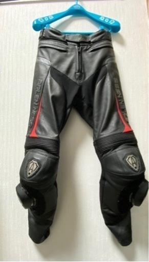 ARLENNESS レザーパンツ