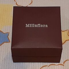 アクセサリーBOX 各300円の画像