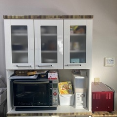 食器棚 の画像