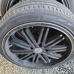 タイヤホイールセットになります、サイズが18インチーF8JーR9の画像