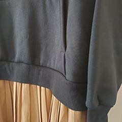 【未使用】裏起毛パーカードッキングワンピースの画像
