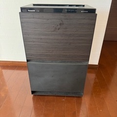 Panasonic 加湿空気清浄機 品番 F-VXT90の画像