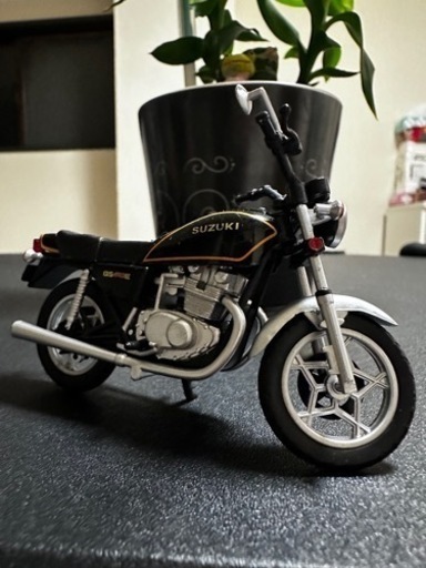 超希少！バイクメモリアルCBX400F GS400E