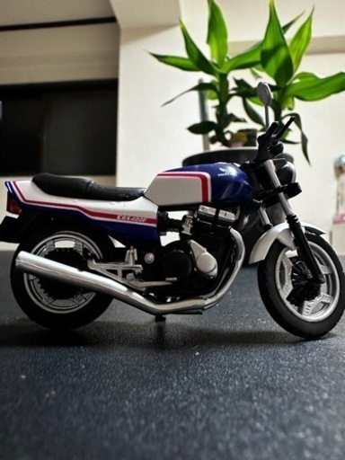 超希少！バイクメモリアルCBX400F GS400E