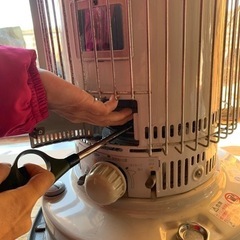 トヨトミ　石油ストーブ　タンク6.3Lの画像