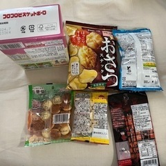 商談中　菓子　色々　もらってください　の画像