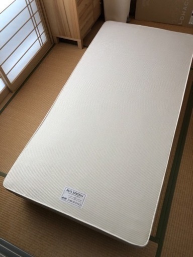 シモンズ　BOX SPRING
