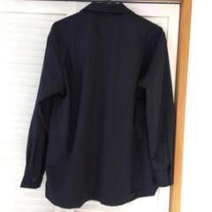 GU ジーユーの黒いシャツ　メンズ　Sの画像