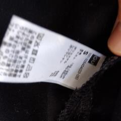 GU ジーユーの黒いシャツ　メンズ　Sの画像
