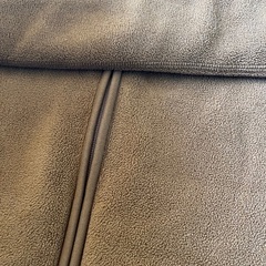 ユニクロ　フリースジャンパー　XL 金茶色の画像