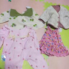 2歳の女の子の洋服の画像