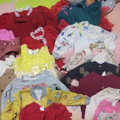 2歳の女の子の洋服の画像